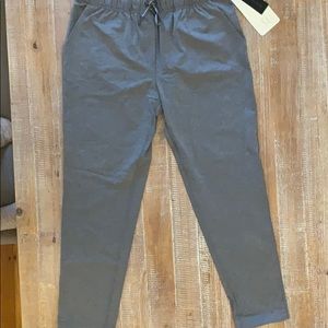 Lululemon jet crop slim